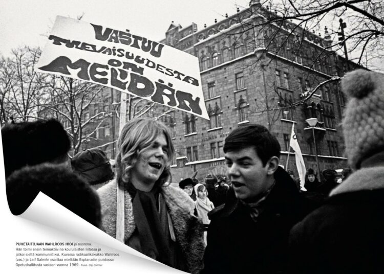 Björn Wahlroos mielenosoituksessa 1960-luvulla. Hänessä luonnehditaan olleen samanlaista karismaa kuin Che Guevarassa.