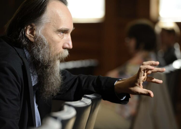 Venäläinen politologi, Moskovan valtionyliopiston professori Aleksandr Dugin vieraili Suomessa toukokuun puolivälissä. Hän osallistui seminaariin, jonka aiheena oli Suur-Venäjän rakentaminen.