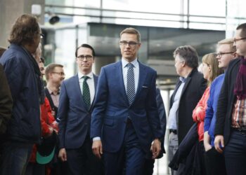 Ulkoministeriön tammikuinen tietovuoto palveli Esko Seppäsen mukaan pääministeri Alexander Stubbin ja puolustusministeri Carl Haglundin poliittisia tarkoitusperiä. Oikeuskansleri ei kuitenkaan tutki asiaa.