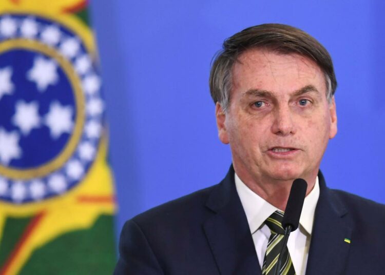 Presidentti Jair Bolsonaron mielestä korkein oikeus estää häntä käyttämästä valtaoikeuksiaan.