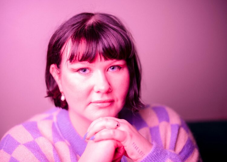 Anni Marttinen on ammattiliitto Tehyn ekonomisti ja tietokirjailija.