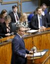 Pääministerin ilmoitusta seurasi eduskunnan lähes yksimielinen tuki Ukrainan taistelulle.