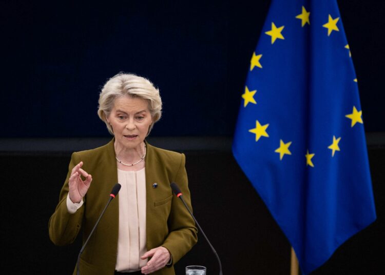 Komission puheenjohtajan Ursula von der Leyenin ja komission on aika mennä, vasemmistoryhmä katsoo.