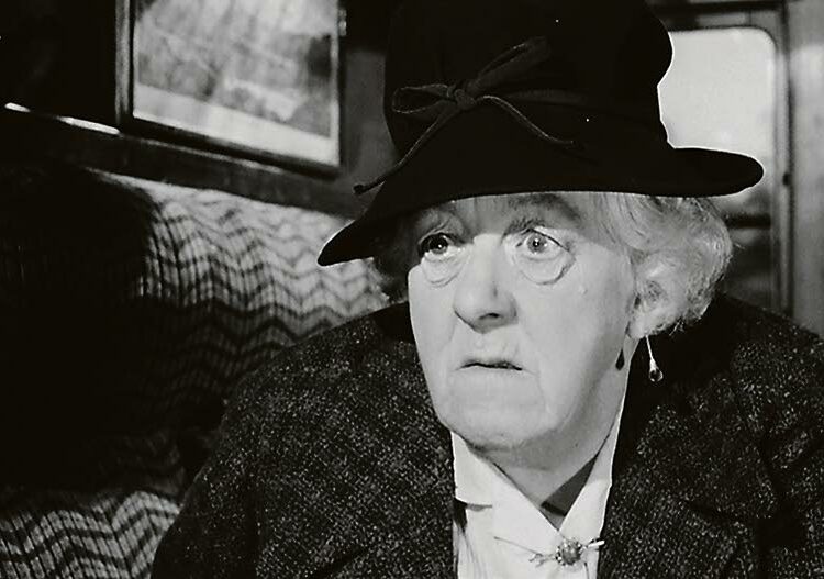 Dekkariklassikossa neiti Marple (Margaret Rutherford) näkee ohi kulkevassa junassa tapahtuvan murhan ja aloittaa omat tutkimuksensa.