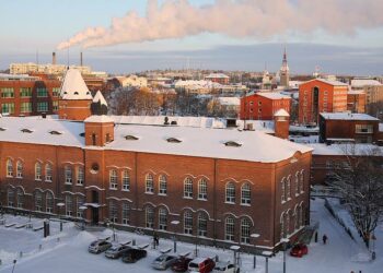 Tampere-keskeinen seutukaupunki saattaa saada kuoleman suudelman tänään Tampereen ja ympäristökuntien valtuustoissa.