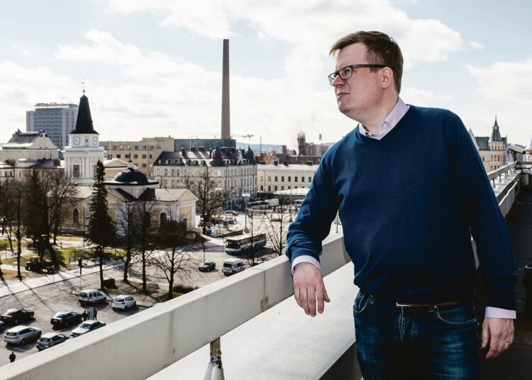 Tampereen apulaispormestari Mikko Aaltonen on ajanut läpi monia pienituloisille tärkeitä asioita, kuten aktiivipassin ja sosiaalisen luototuksen.