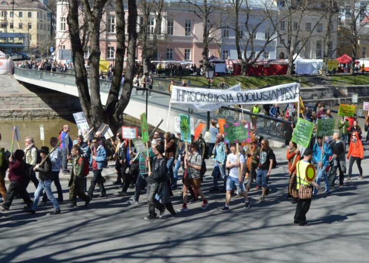 Turun seudun kannabisyhdistys haluaa edistää ihmisoikeuksia tukevaa kannabislainsäädäntöä. Kuva vuoden 2018 marssista.