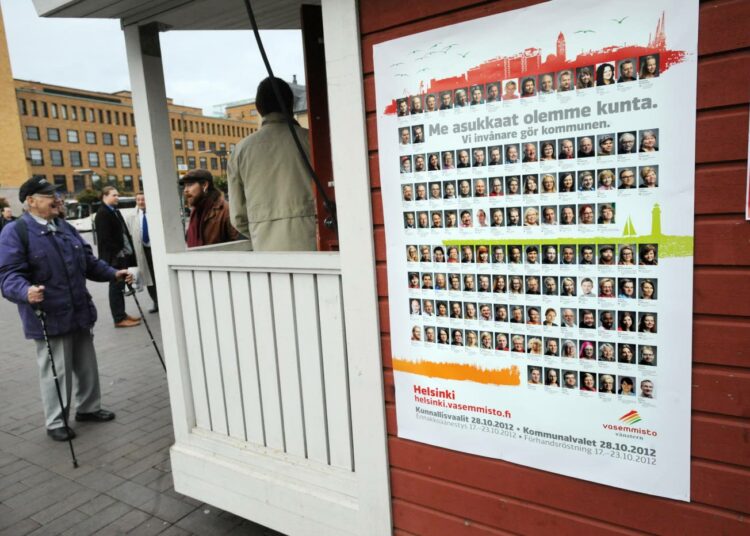 Vaaliteltoillakin ehdokkaat ovat saaneet kuulla kunniansa vihaisilta kansalaisilta, mutta se ei ole läheskään yhtä häijyä kuin äärioikeiston lippua liehuttavat somehyökkäykset.