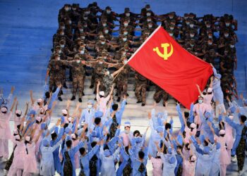 Kiinan kommunistinen puolue juhlii satavuotista taivaltaan.