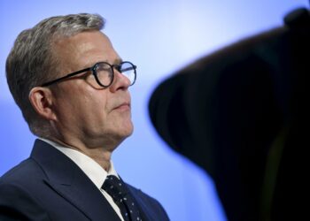 Petteri Orpon hallitus ajaa jo ensi vuonna voimaan astuvaa velkajarrulakia.
