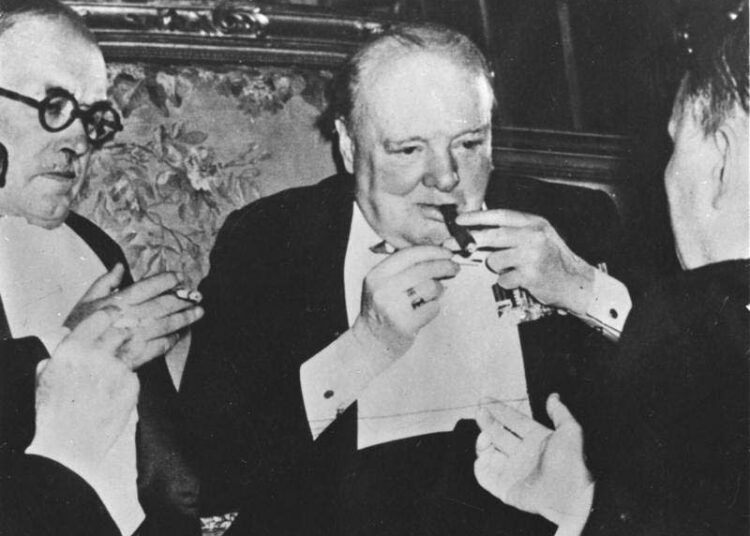 Winston Churchill Potsdamin konferenssissa heinäkuussa 1945.