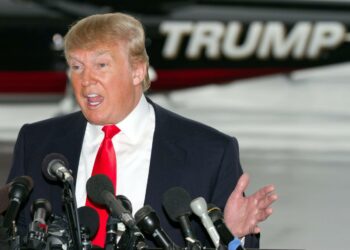 Donald Trump on hyvin tyytyväinen itseensä nostettuaan esiin ”todella, todella tärkeän” kysymyksen Obaman syntyperästä.