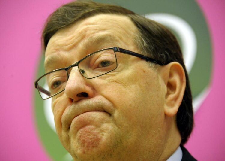 Paavo Väyrysellä ei ole omaa kuppikuntaa.