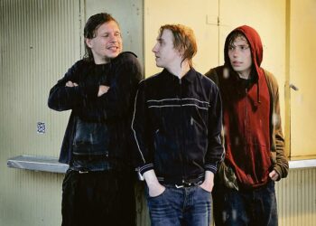 Pussikaljaelokuva on komedia kolmen nuoren miehen ystävyydestä ja kesästä Helsingin Kalliossa. Kuvassa Eero Milonoff (vas.), Ylermi Rajamaa ja Jussi Nikkilä.