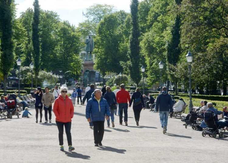 Suomalaisten suhtautuminen kehitysyhteistyöhön on pysynyt myönteisenä.