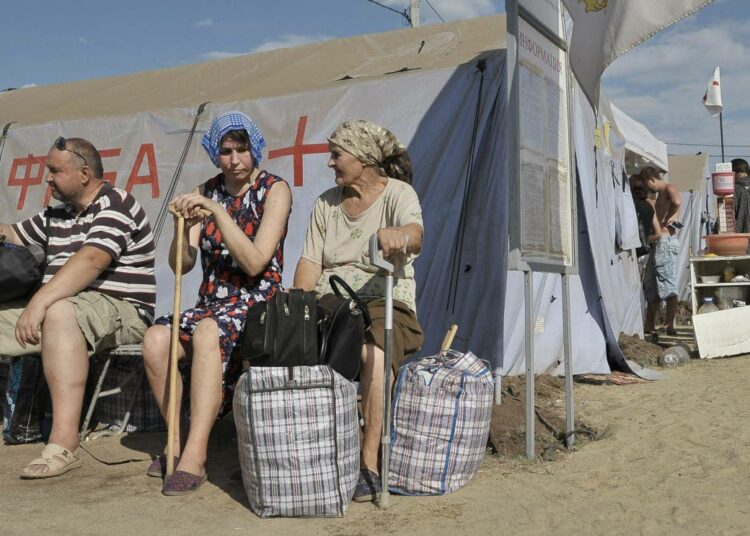 Tuoreet pakolaistilastot kertovat, että maailmassa on eniten pakolaisia sitten toisen maailmansodan. Pakolaisleiri Donetskissa, Ukrainassa.