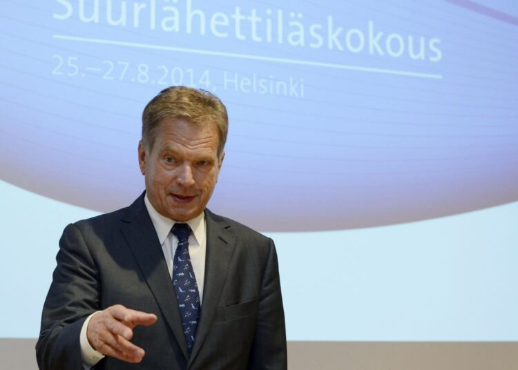 Suurlähettiläille puhunut presidentti Sauli Niinistö korosti diplomatiaa Ukrainan kriisin ratkaisussa.