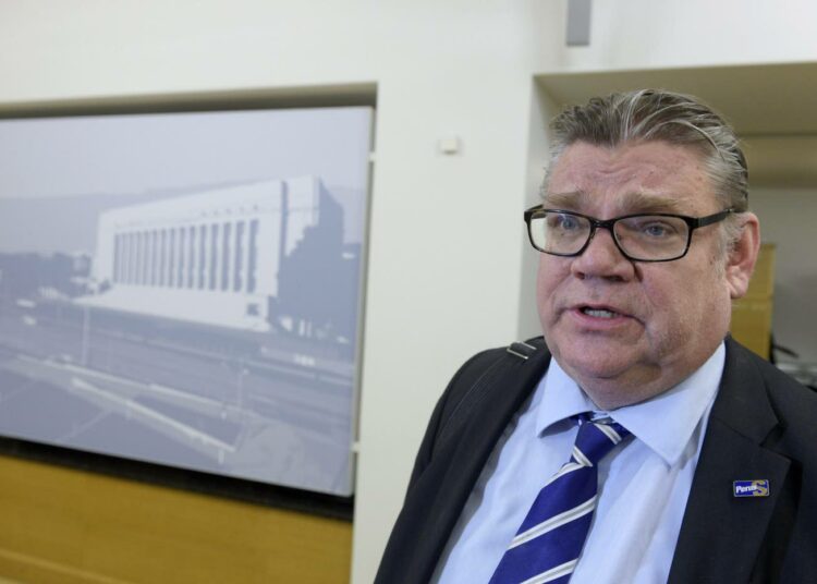 Perussuomalaisten puheenjohtaja Timo Soini sai haluamansa muutoksen puoluelakiin.