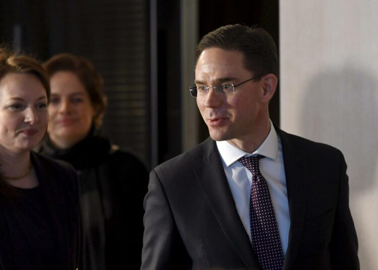 EU-komission varapuheenjohtaja Jyrki Katainen komission lounastilaisuudessa Helsingissä maanantaina.