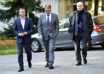 Hallituksen voimakolmikolla on vielä pitkä matka 72 prosentin työllisyysasteeseen. Puolessatoista vuodessa maali on lähentynyt noin yhdellä prosenttiyksiköllä.