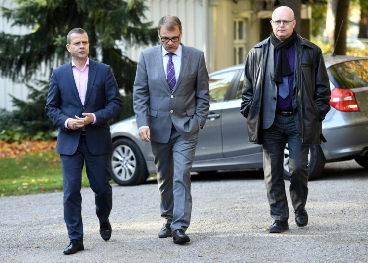 Hallituksen voimakolmikolla on vielä pitkä matka 72 prosentin työllisyysasteeseen. Puolessatoista vuodessa maali on lähentynyt noin yhdellä prosenttiyksiköllä.