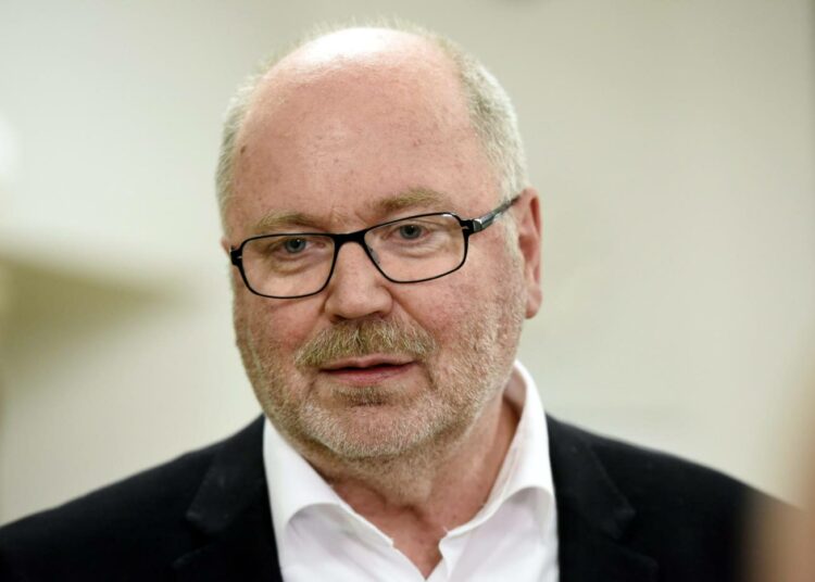 Eero Heinäluoma rakentaa mieluummin uutta elämäänsä kuin uhrautuu puolueen eteen.