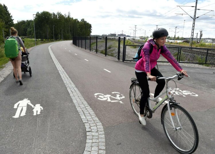 Hyvätuloisten ja köyhien elämien uskotaan kehittyvän eri suuntiin.