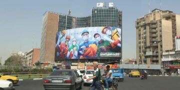 Yhdysvaltain asettamat pakotteet rasittavat raskaasti Iranin taloutta. Kuva Teheranista.