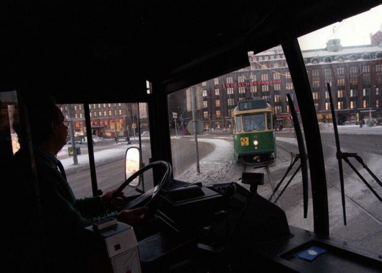 AKT:n jäsenistöstä valtaosa työskentelee tehtävissä, joissa ollaan asiakkaiden kanssa tekemisissä