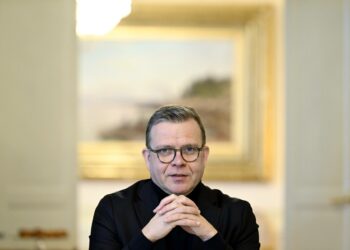 Petteri Orpo virka-asunnollaan sunnuntaina 26. tammikuuta.