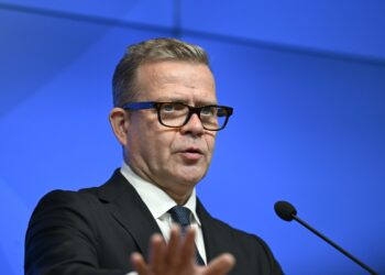 Petteri Orpo piti budjettiriihen alkua koskevan tiedotustilaisuuden maanantaina poikkeuksellisesti yksin.