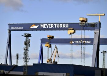 Turun telakalla rakennetaan risteilijöitä hämärissä olosuhteissa, Teollisuusliiton Turja Lehtonen sanoo.