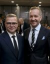 Isäntä ja renki, mutta kumpi on kumpi? Pääministeri Petteri Orpo ja Keskuskauppakamarin toimitusjohtaja Juho Romakkaniemi Suuri veropäivä 2025 -tilaisuudessa Helsingissä 24. syyskuuta 2025.