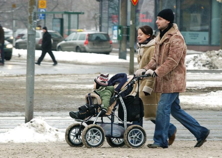 Vasemmisto ajaa päivähoitomaksujen poistamista.
