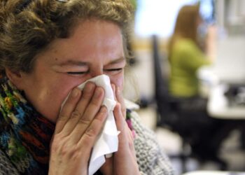 Allergista nuhaa on joskus vaikea erottaa flunssasta.