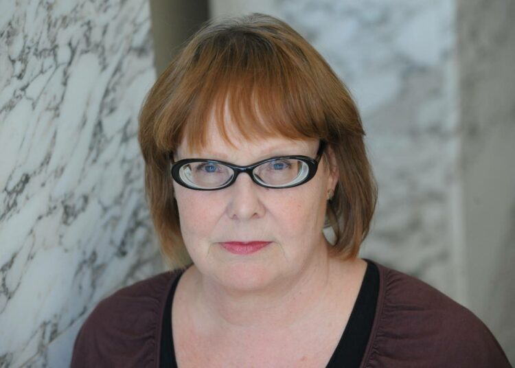 Vasemmistoliiton eduskuntaryhmän puheenjohtaja Annika Lapintie.