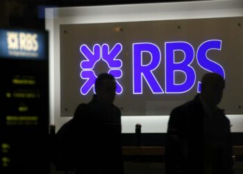 TISA-sopimuksen perusteella kaikkinainen rahoitusmarkkinoiden sääntely voitaisiin luokitella laittomaksi kaupan esteeksi. Royal Bank of Scotland on yksi viime vuosina tuomion saaneista.