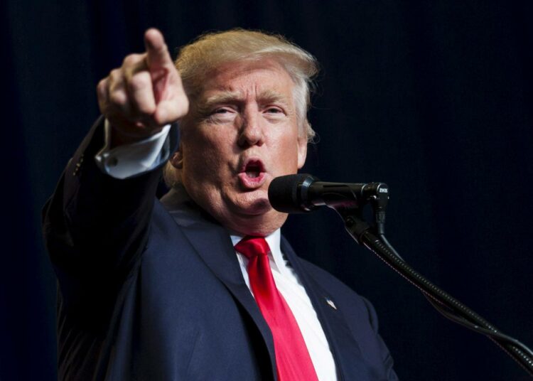 Presidenttiehdokas Donald Trump kohtaa kovenevaa arvostelua oman puolueensa riveistä.