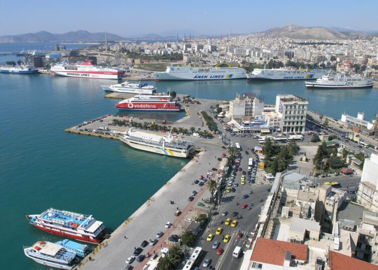 Pireuksen satama on kiinalaisten investoijien suurin kohde Kreikan yksityistämisohjelmassa.