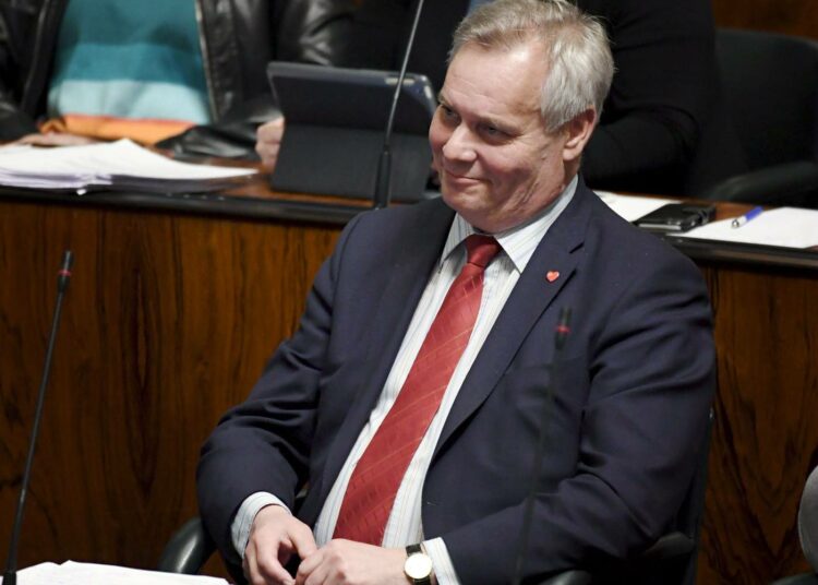 SDP:n asema gallupien kärjessä saa puheenjohtaja Antti Rinteen suun hymyyn.