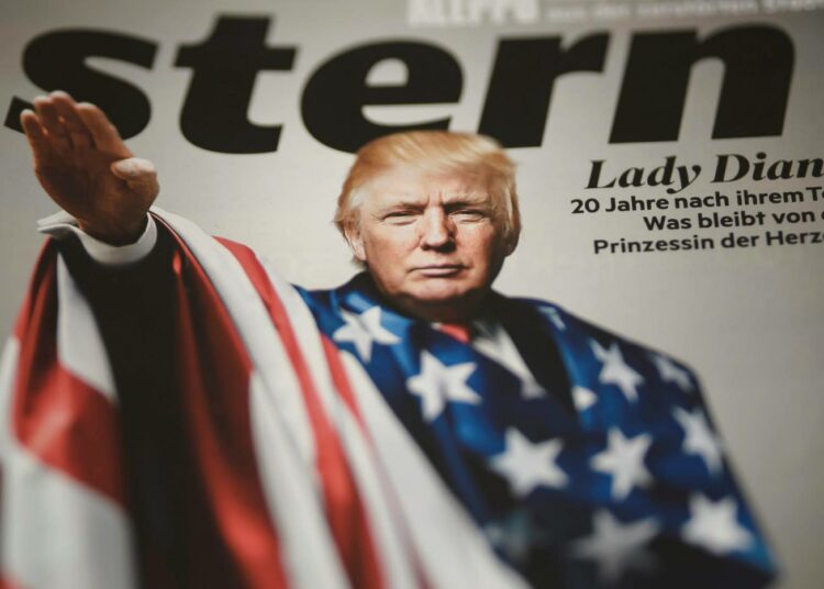 Donald Trump ei ole erillinen ilmiö, vaan yksi tekijä globaalissa kulkutaudissa. Äärioikeistolaisen ja rasistisen politiikan hyöky yrittää kaapata vallan kaikkialla. Kuvassa saksalaisen Stern-lehden näkemys Trumpista elokuussa 2017.