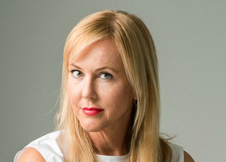 Camilla Grebe on Ruotsin suosituimpia jännityskirjailijoita.