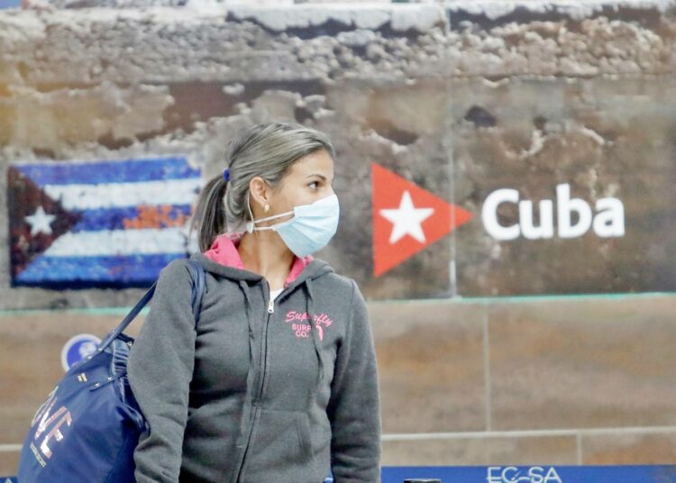 Koronaviruksen leviämisen vuoksi suljettu Havannan lentokenttä avattiin uudelleen 15. marraskuuta.
