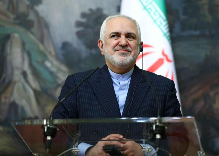 Ulkoministeri Mohammad Javad Zarifin mukaan Iran voisi palata aiempiin velvoitteisiinsa alle päivässä.