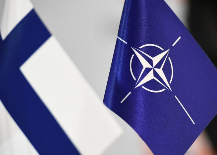 Vasemmistoliiton Nato-kriittisyydessä ei ole mitään pahaa eikä pelottavaa. Olisi kummallista, jos näin isossa asiassa kukaan ei esittäisi sen tekemiä kysymyksiä.