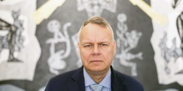 – Suomessa on historiallisesti aina ollut taipumusta tehdä uhkakuvista politiikan perustaa, professori Juho Saari sanoo.