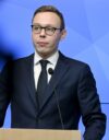 Työministeri Matias Marttinen esitteli potkulaiksi kutsutun hallituksen esityksen.