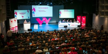 Vasemmistoliiton puoluekokous järjestettiin Vantaalla.