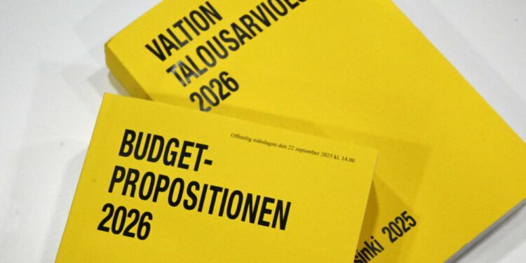 Kun Suomessa keskustellaan talouspolitiikasta, keskeisiä auktoriteetteja ovat valtiovarainministeriön virkamiehet. Heidän roolinsa korostuu etenkin eduskuntavaalien alla.