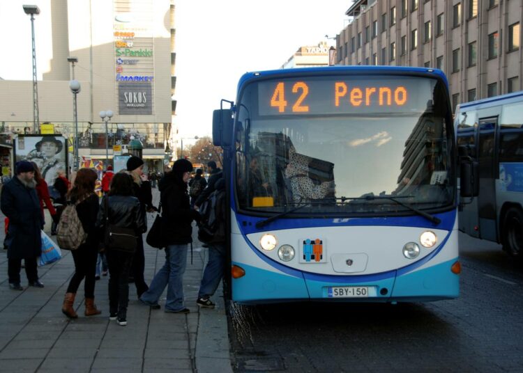 Turun kaupungin tavoitteena on nostaa joukkoliikenteen matkustajamäärää kaksi prosenttia vuodessa.